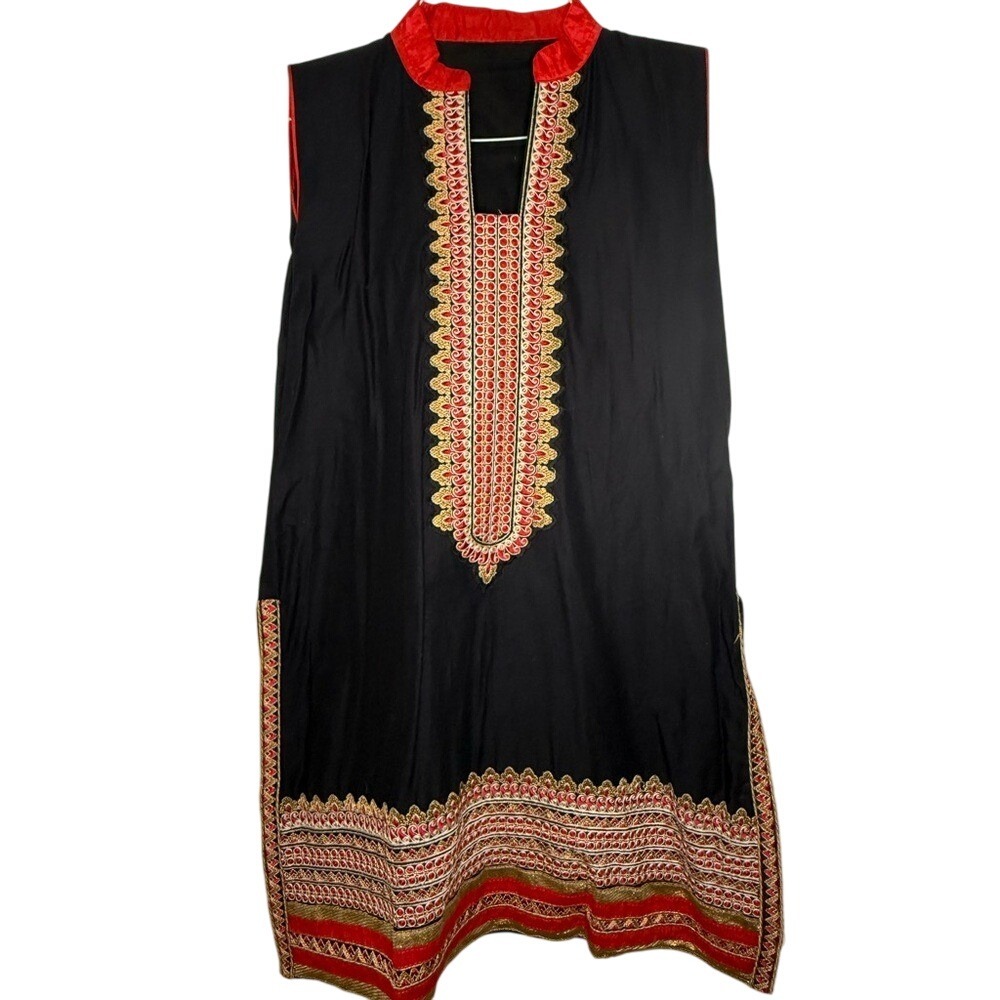 Indian Hippie Style Black and Red Embroidered Sleeveless Tunic Medium Cotton S/M